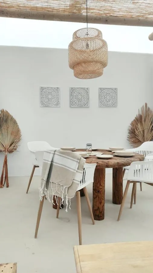 Nomad Surf House Hostel Corralejo
